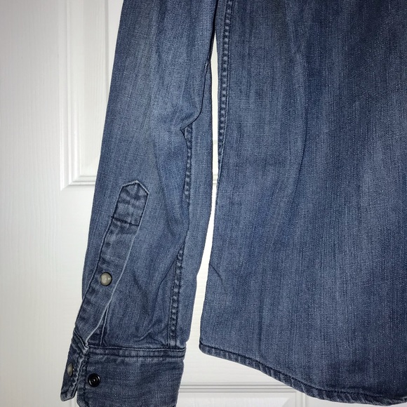 Medium blue tint denim button up - Picture 5 of 6